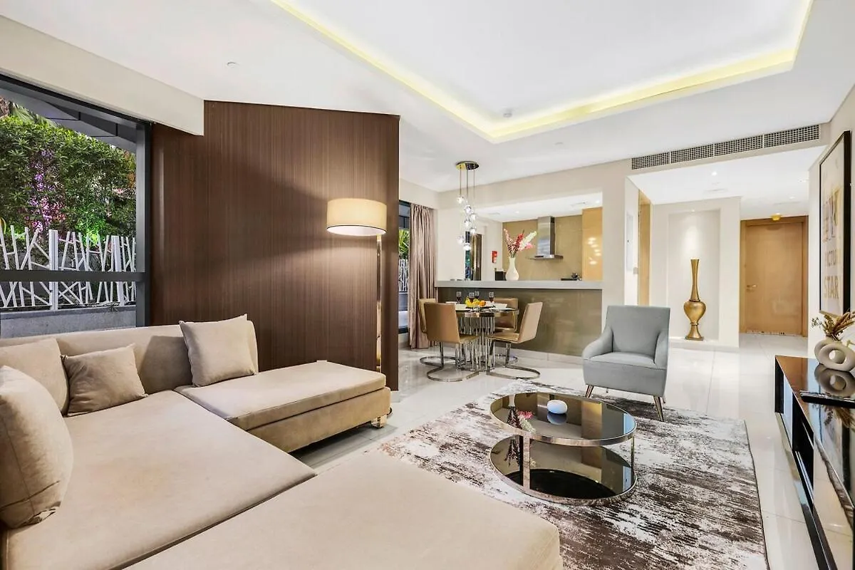 First Class 2Br Ultimate Luxury & Glam Escape Dubai Apartment